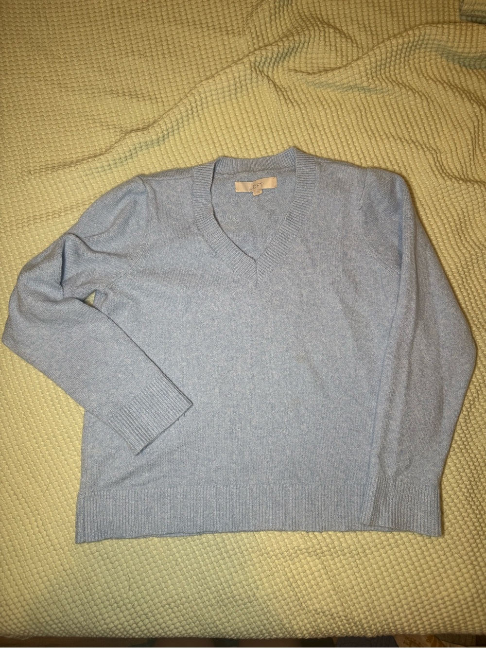 LOFT Light Blue Heather Knit V Neck Pullover Sweater Pastel Coquette Cozy Soft M